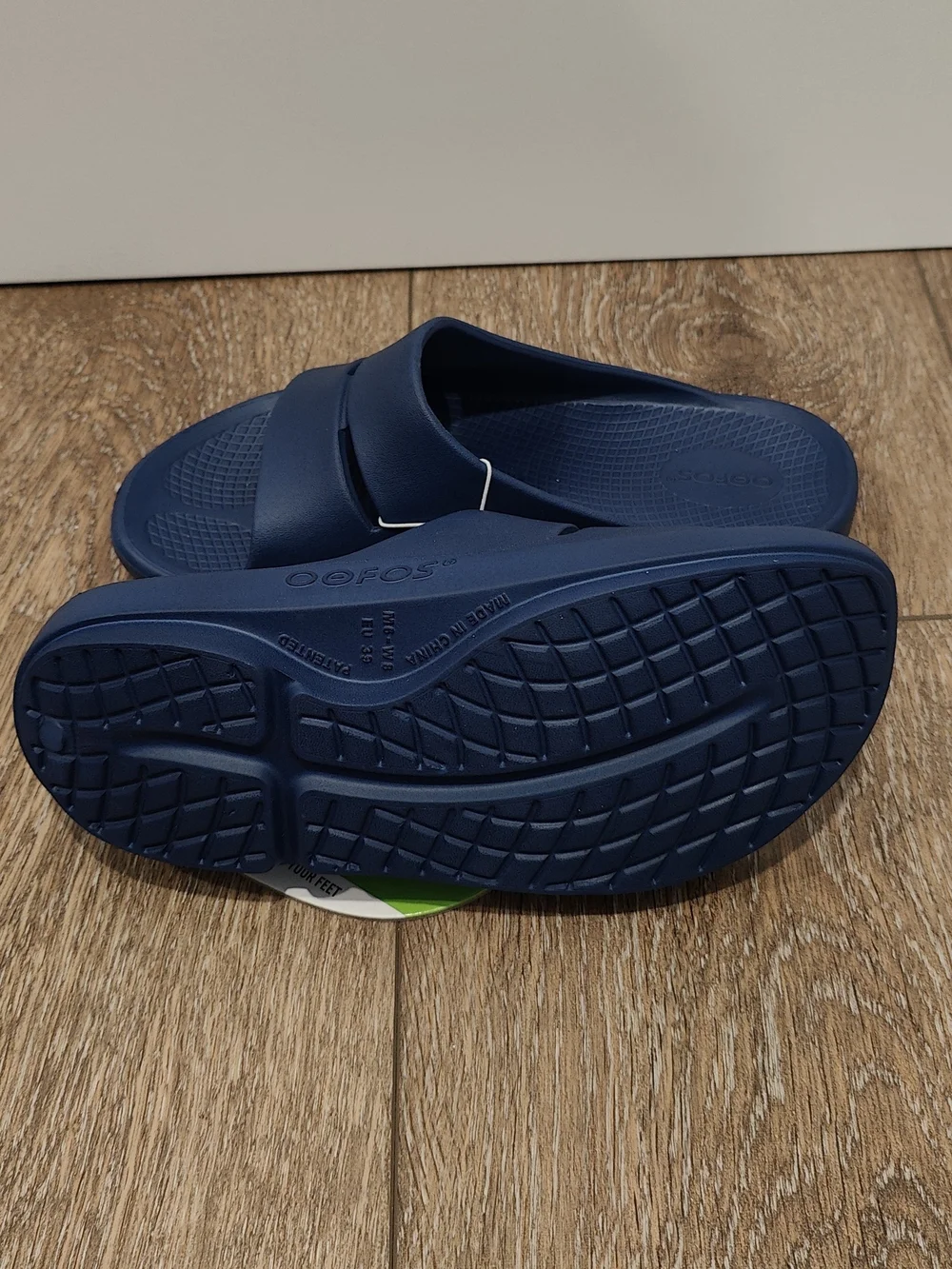 OOFOS Navy Slide OOahh Recovery Sandals